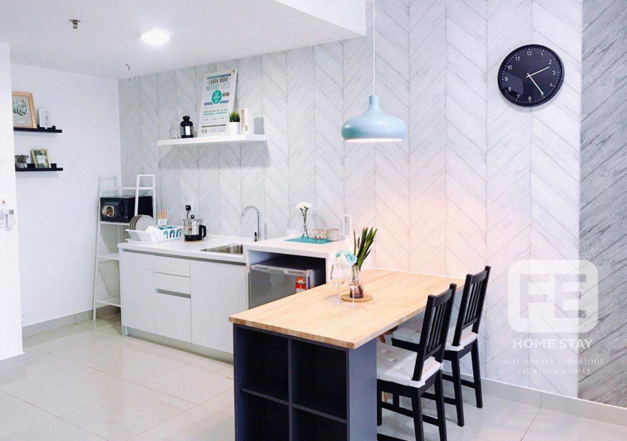 Netflix Wifi Trefoil Homestay Setia Alam Sacc Homestay Fe Shah Alam Esterno foto