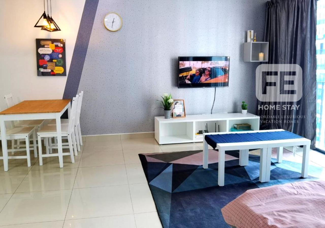 Netflix Wifi Trefoil Homestay Setia Alam Sacc Homestay Fe Shah Alam Esterno foto