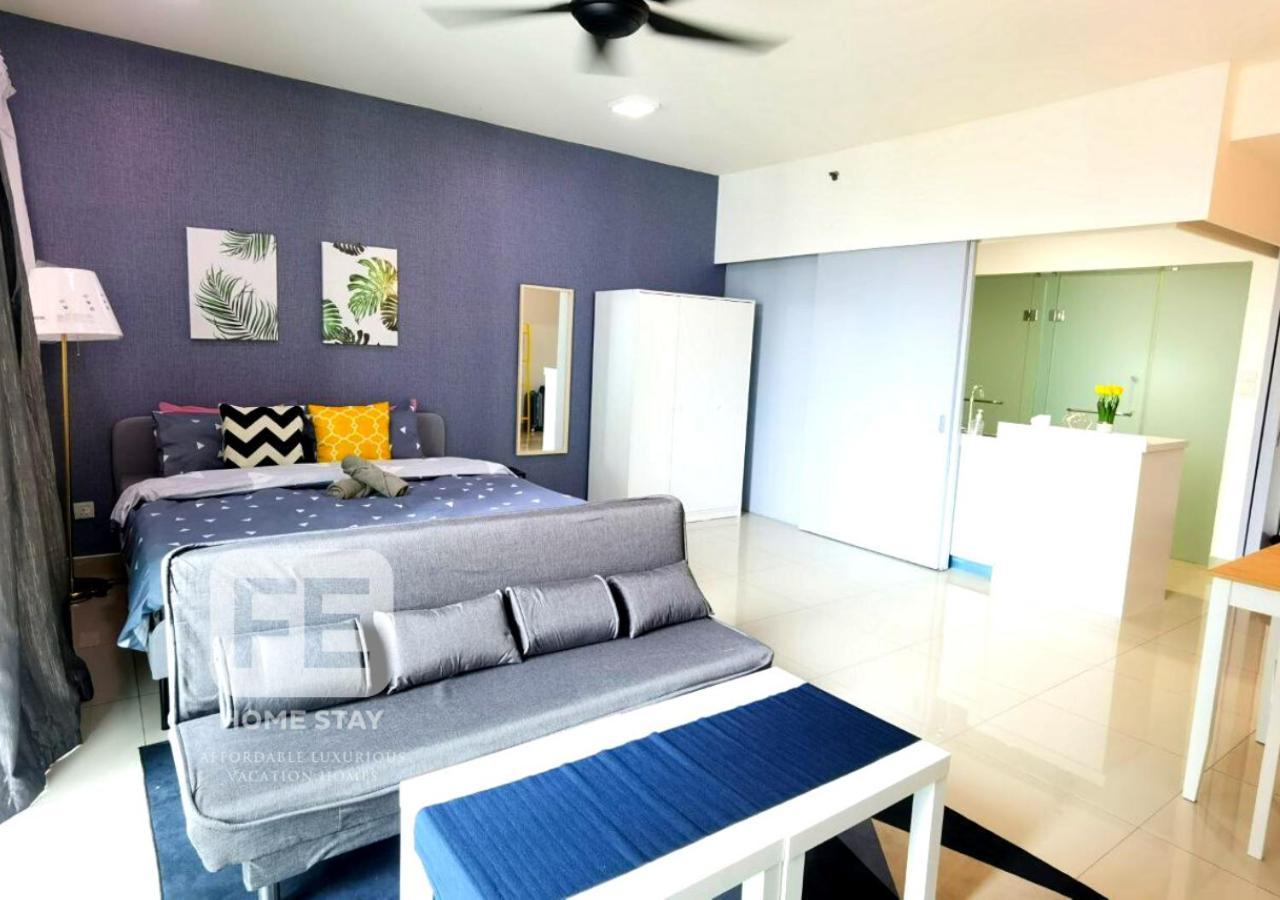 Netflix Wifi Trefoil Homestay Setia Alam Sacc Homestay Fe Shah Alam Esterno foto