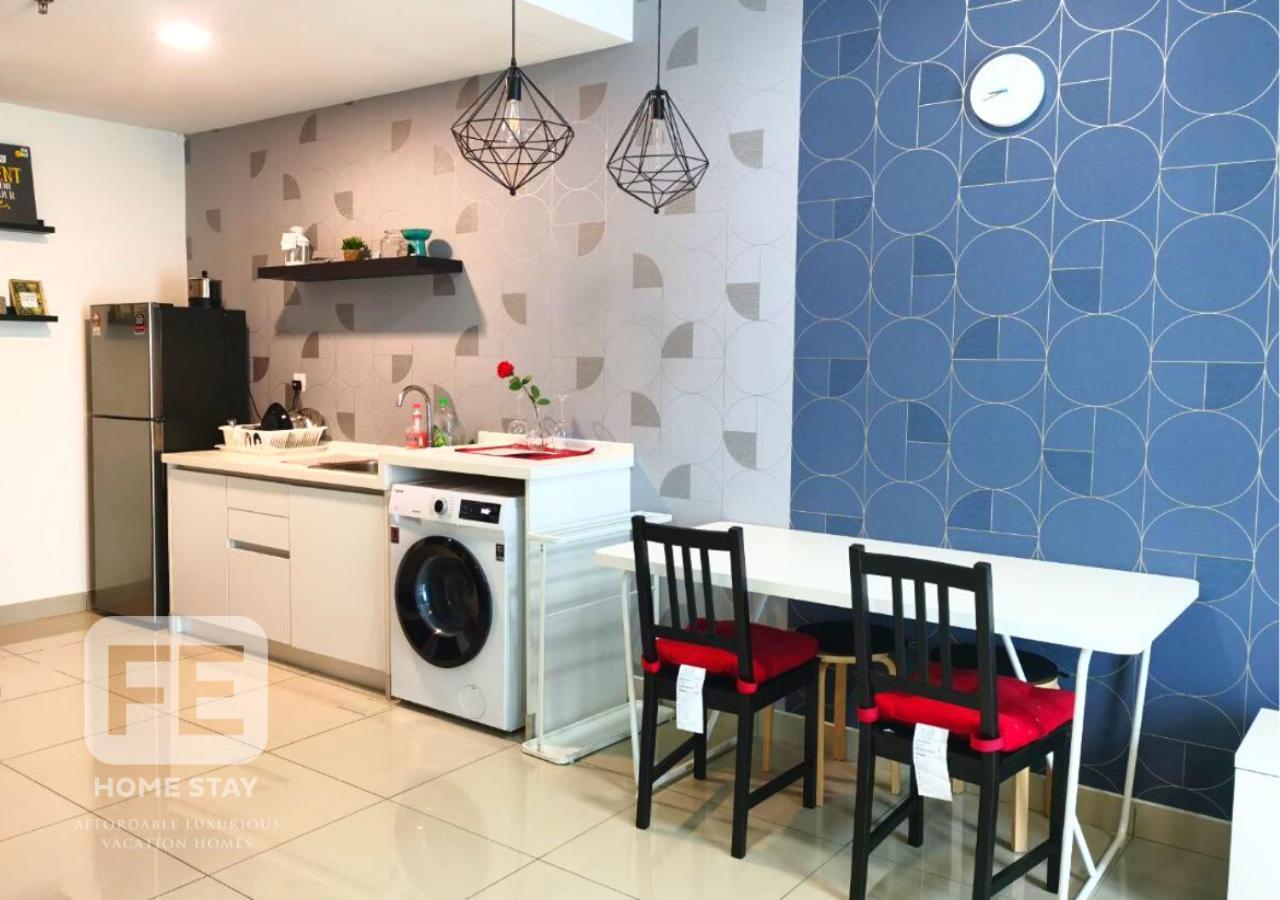 Netflix Wifi Trefoil Homestay Setia Alam Sacc Homestay Fe Shah Alam Esterno foto