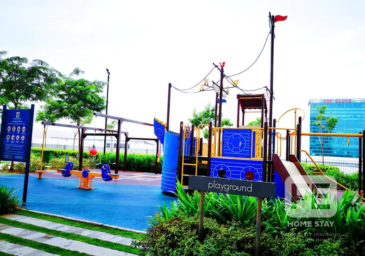 Netflix Wifi Trefoil Homestay Setia Alam Sacc Homestay Fe Shah Alam Esterno foto